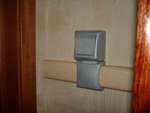 Встроенный пылесос в квартирах и домах с готовой отделкой.
